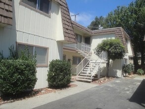 Building Photo - ora211