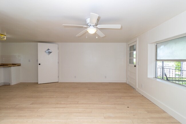 Building Photo - 9447 Lusk Rd