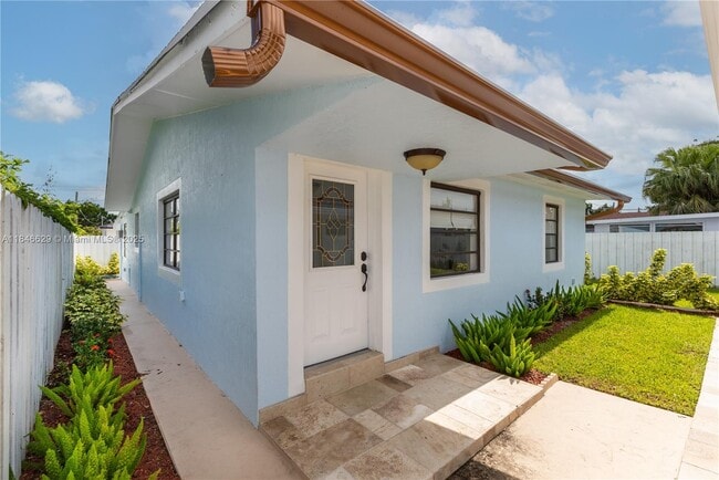 Primary Photo - 2433 SW 19th St