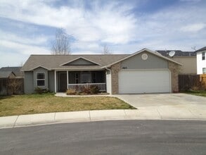 Building Photo - 263 N Sunbird Ave