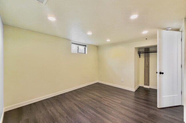 Building Photo - Monroe Park