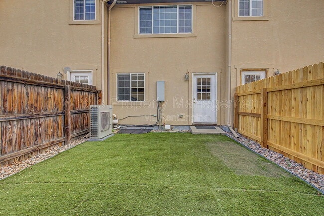 Building Photo - 133 Galapago St