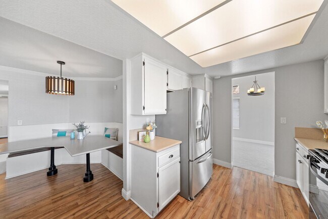 Building Photo - 40115 Starling St