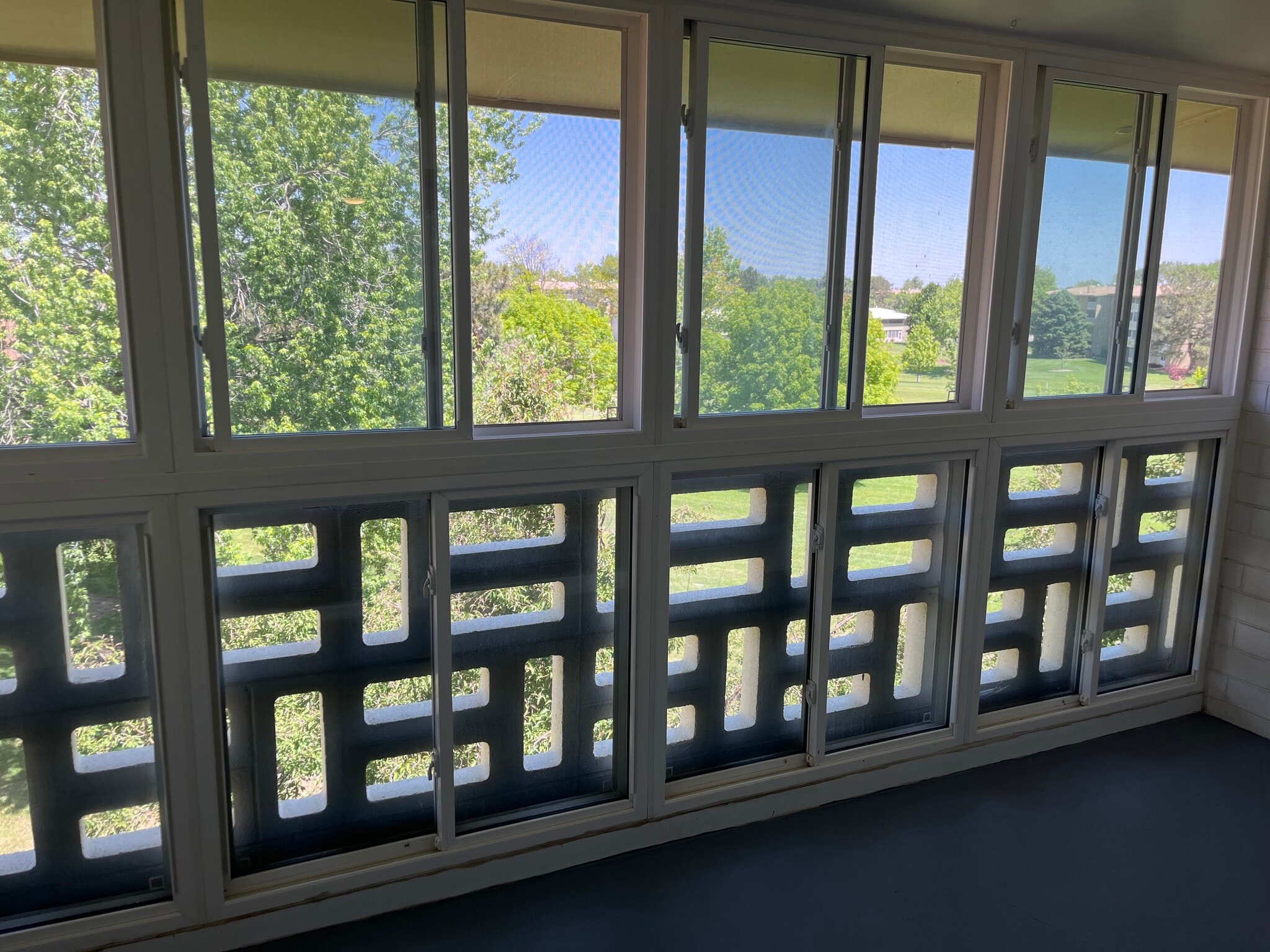 Enclosed patio overlooks Emerald Greens Golf Course - 650 S Alton Way
