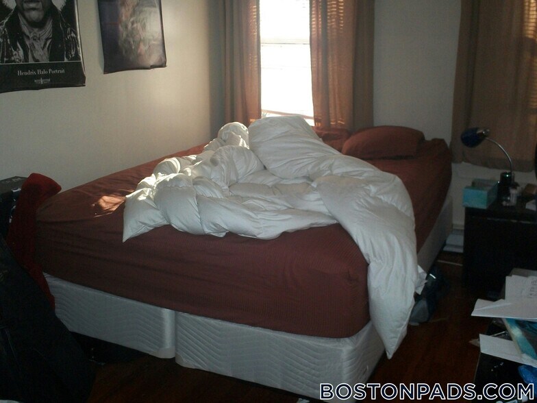 Building Photo - 104 Hammond St