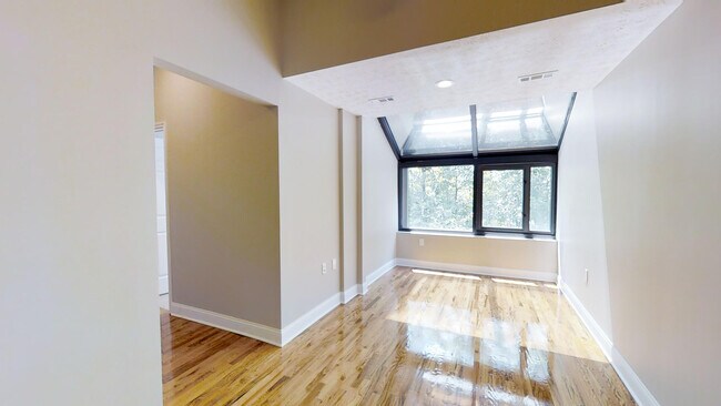 Building Photo - 33 North Grant Avenue