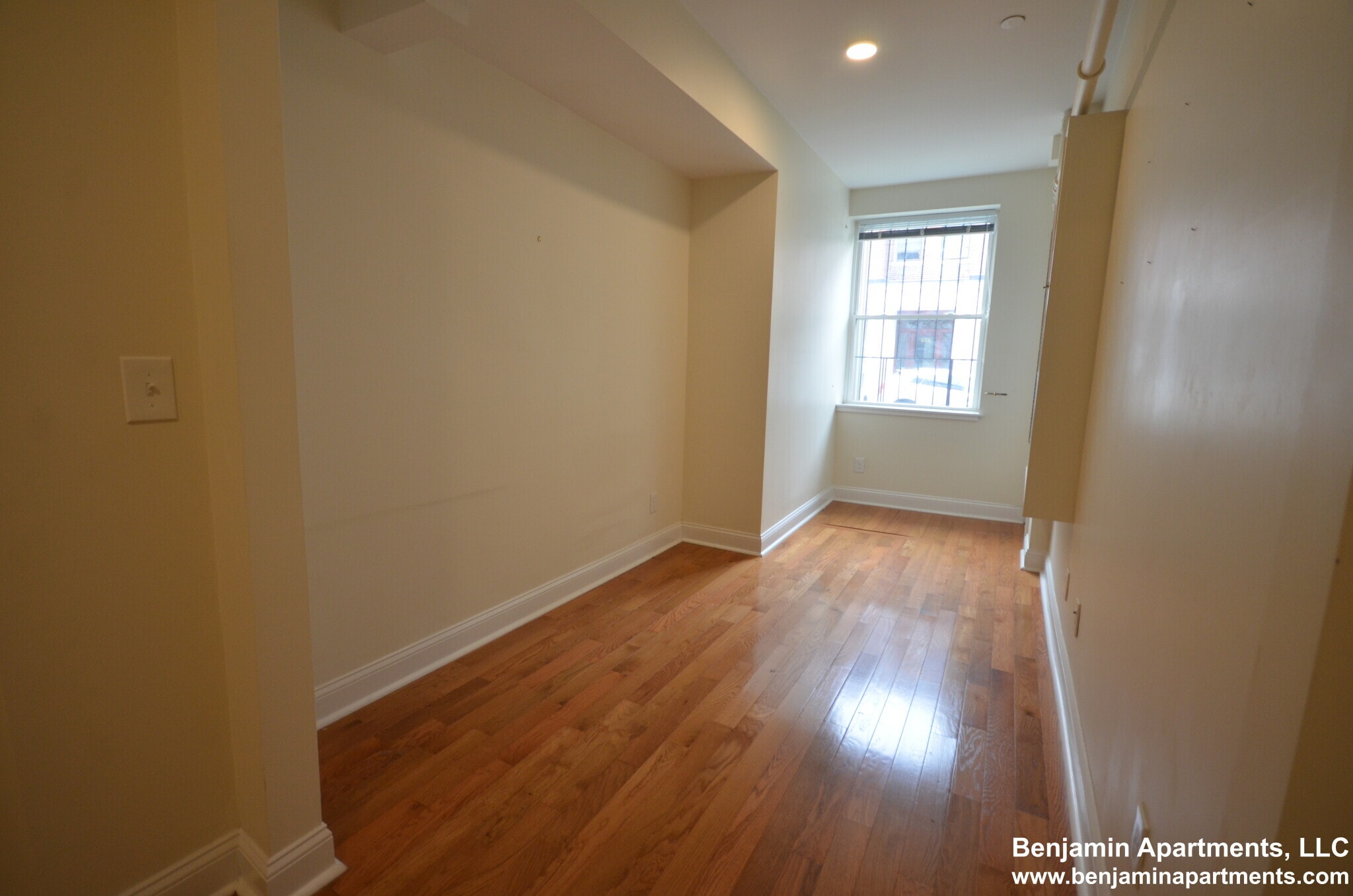 Building Photo - 123 Sutherland Rd