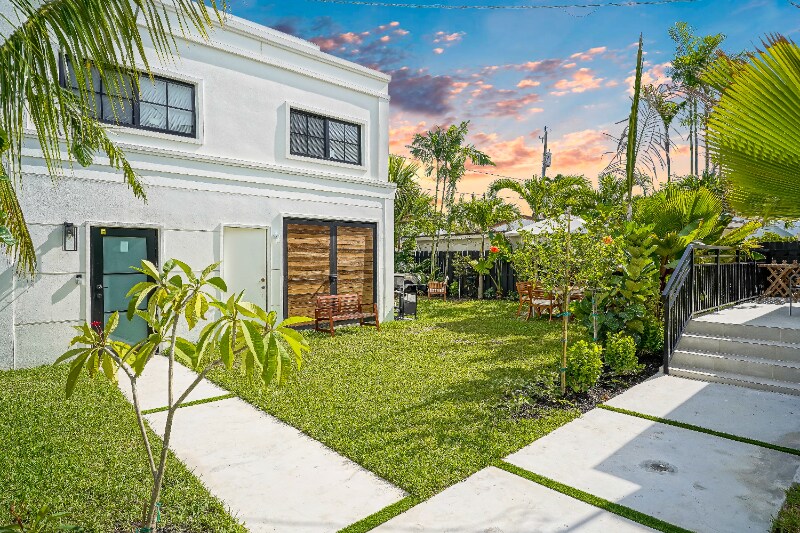 Building Photo - 1718 SW 11th St