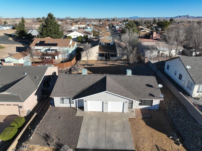 Building Photo - 7100 Roundup Dr