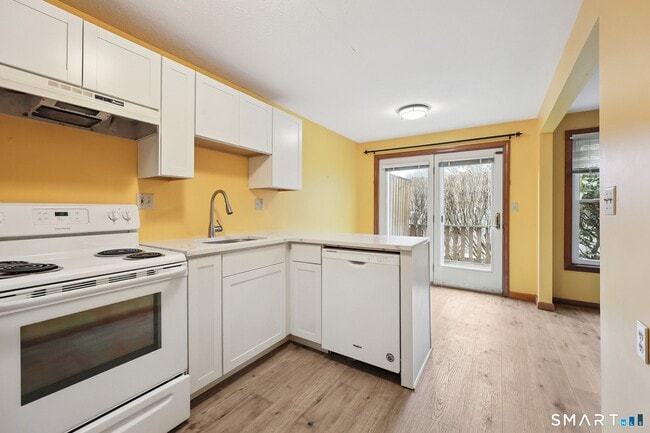 Building Photo - 65 Old Rte 79