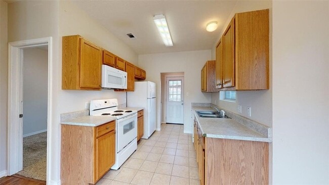 Building Photo - 1502 Maglothin Ct