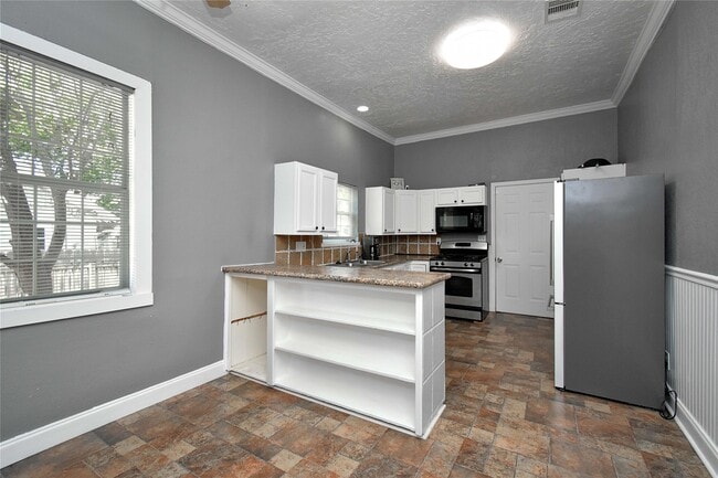 Building Photo - 504 Green St