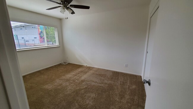 Building Photo - 6988 McQuillan Cir