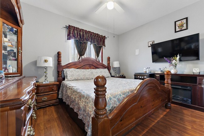 Building Photo - 206 Gazetta Way