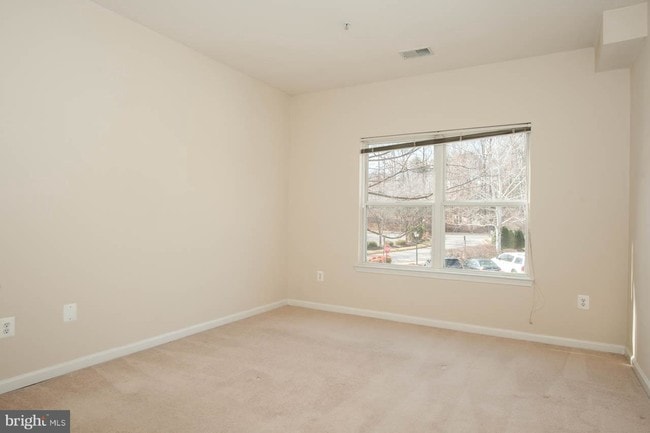 Building Photo - 6541 Grange Ln
