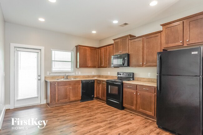 Building Photo - 5576 Park Side Rd