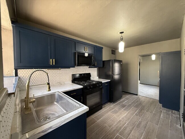 Building Photo - 3501 Taylor Ave