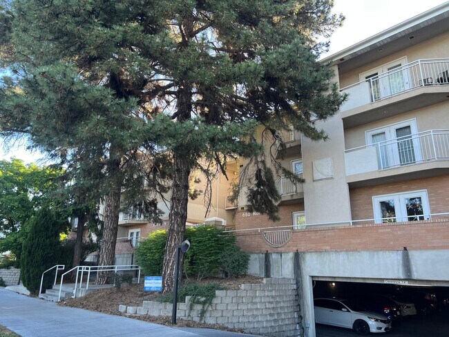 Building Photo - 650 N 500 W