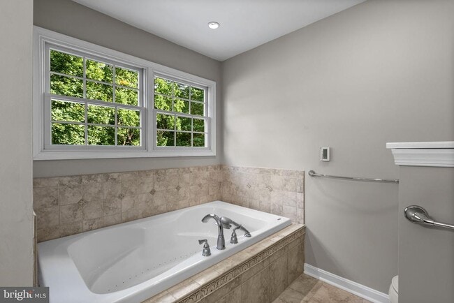 Building Photo - 10218 Feaga Farm Ct
