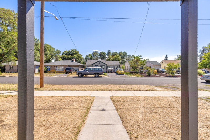 Building Photo - 2335 Darrow Ave