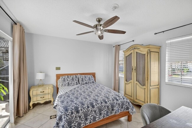 Building Photo - 2769 Pointe Cir