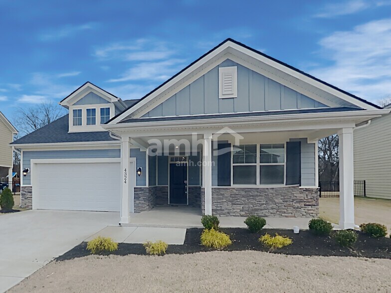 Primary Photo - 4324 Longfellow Dr