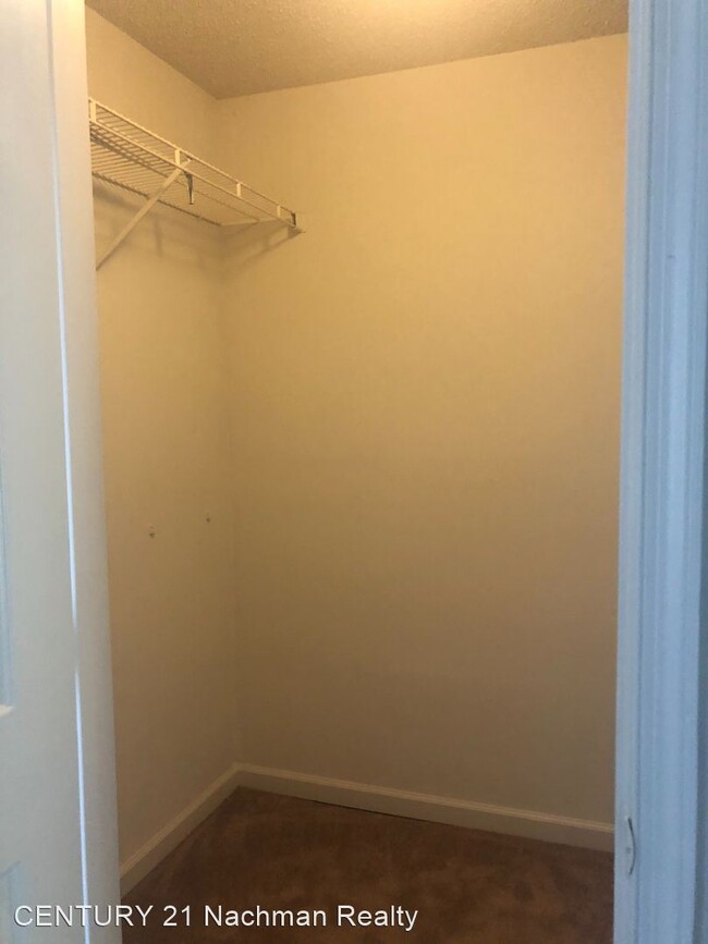 Building Photo - 2 br, 2 bath House - 3 Academy Lane