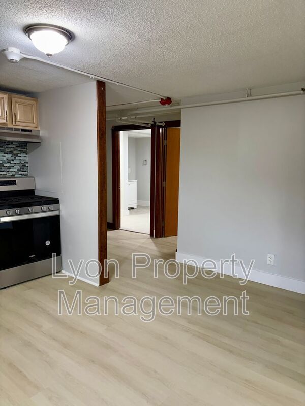 Building Photo - 262 Illinois St