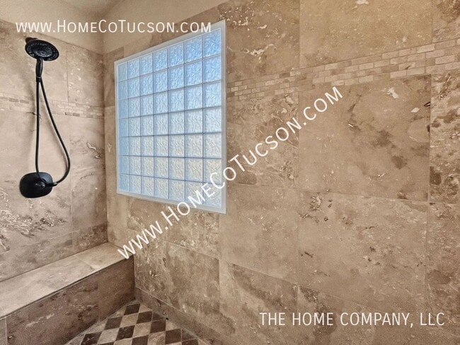 Building Photo - 5168 N Windriver Pl