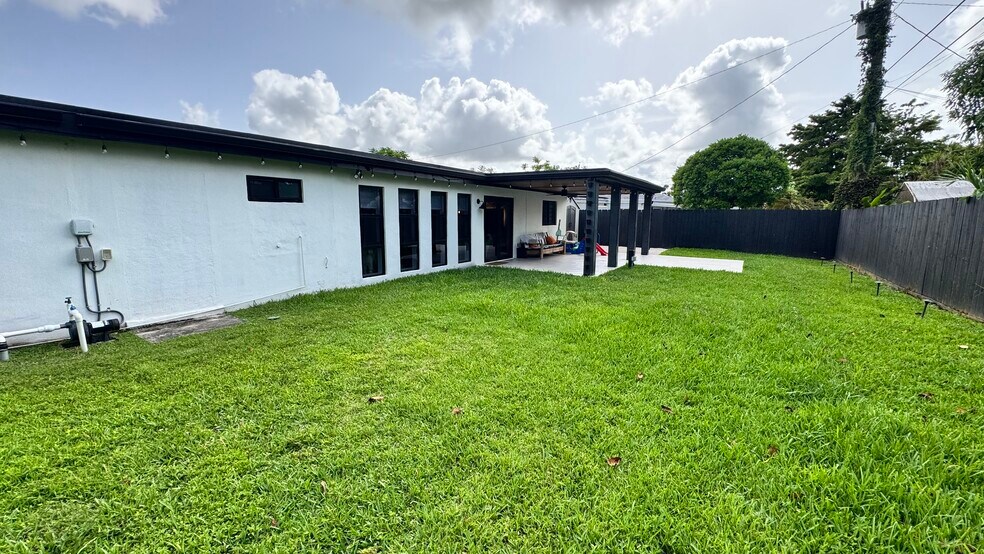 Renovated backyard 2024 - 9970 SW 13th Ter