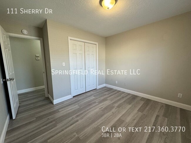 Building Photo - Living Large: Spacious 3 Bed, 2 Bath Home ...