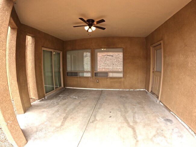 Building Photo - 2210 Dakota Dr