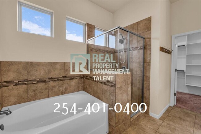 Building Photo - 10307 Bryson Dr