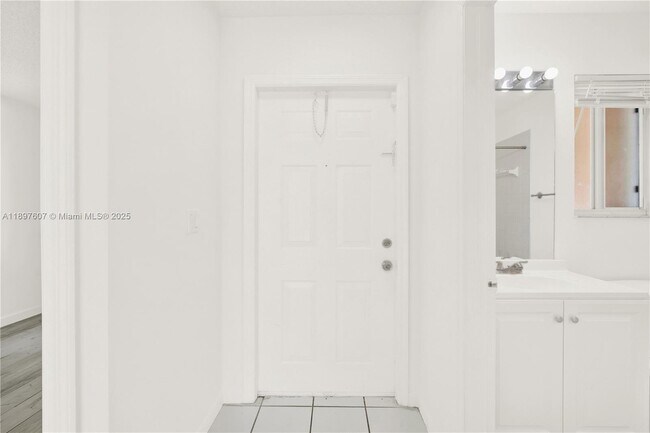 Building Photo - 17380 SW 140th Ct