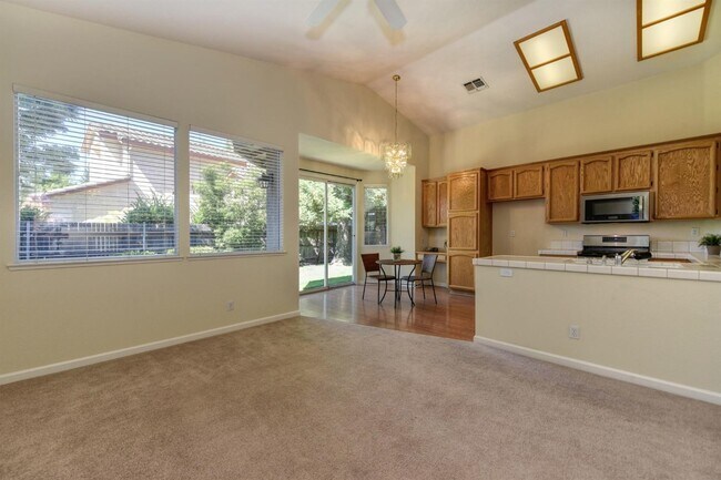 Building Photo - 1433 Taupin Ct