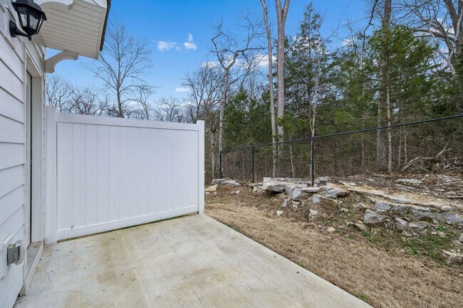 Building Photo - Welcome to Lewisburg Kings Landing