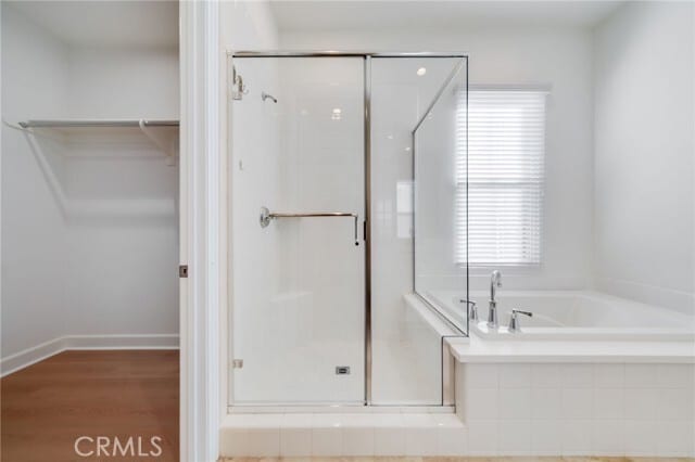 Building Photo - 64 Meander