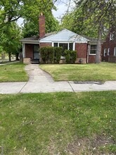 Building Photo - 17250 Lenore Ave