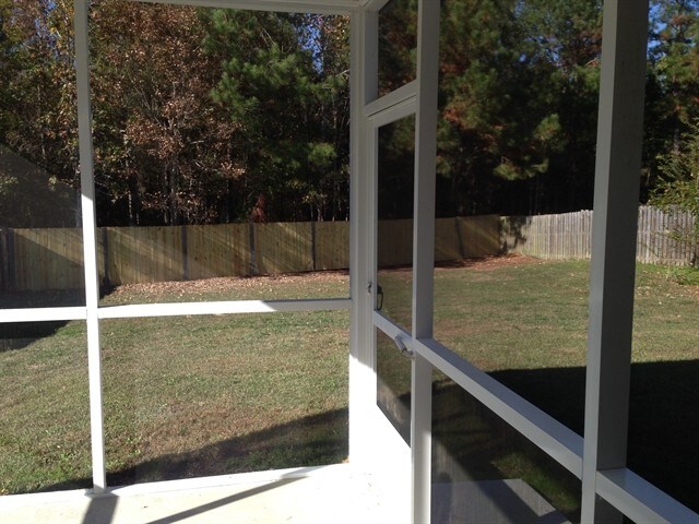 Building Photo - 609 English Oak Cir