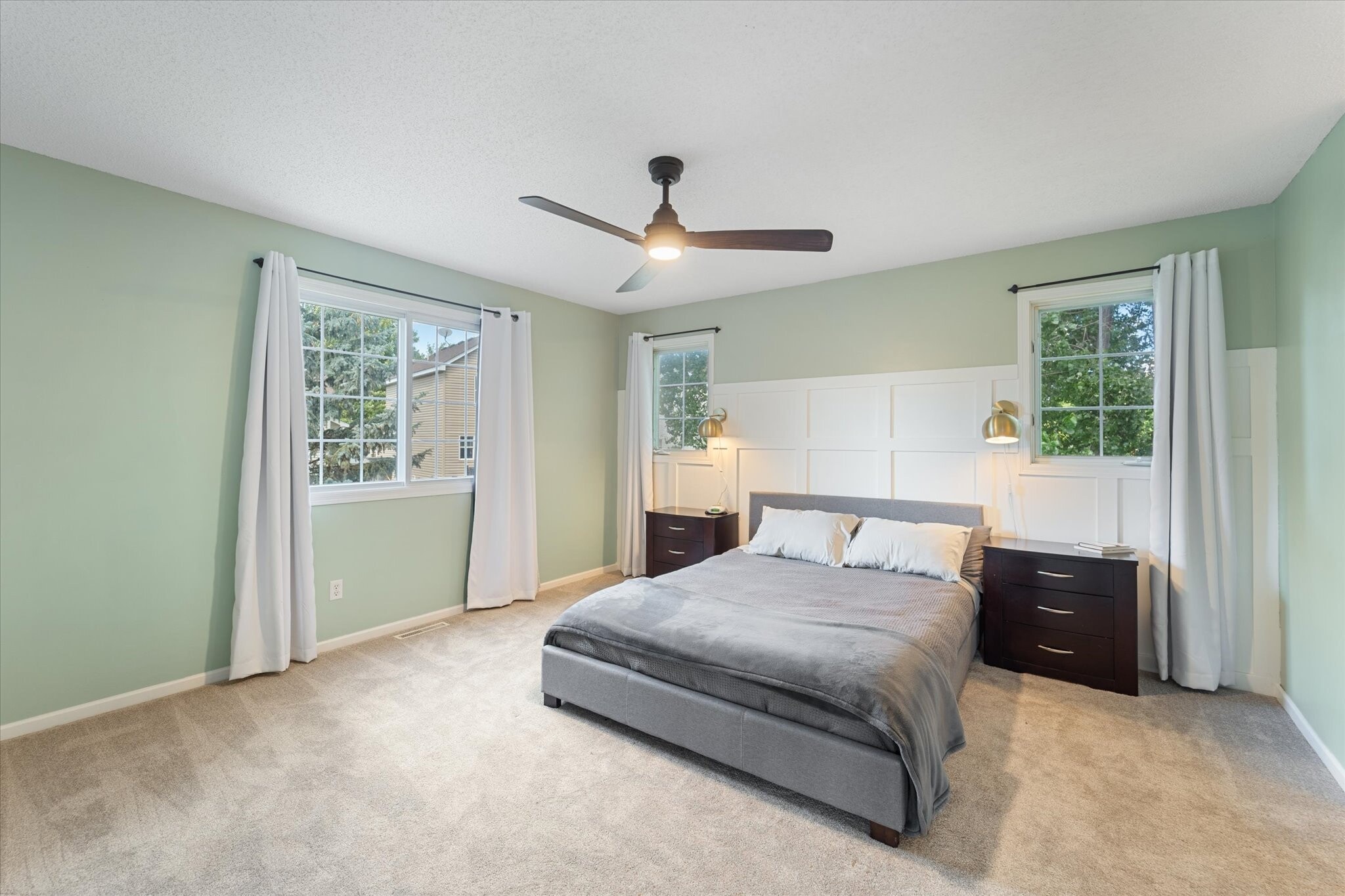 Primary bedroom (upstairs) - 9092 Merrimac Ln N