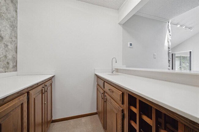 Building Photo - 780 Kuhlman Rd