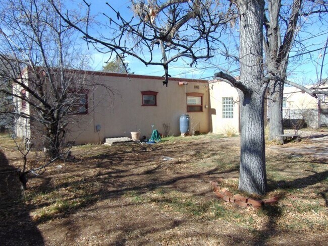 Building Photo - 123 Sombrio Dr