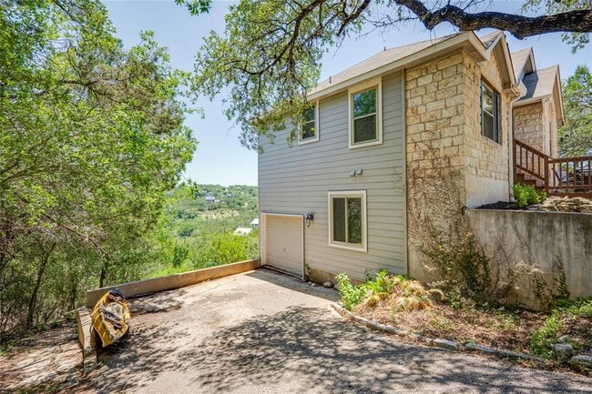 Building Photo - 14101 Red Feather Trail