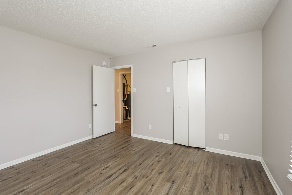 Building Photo - 7905 States Bend Dr