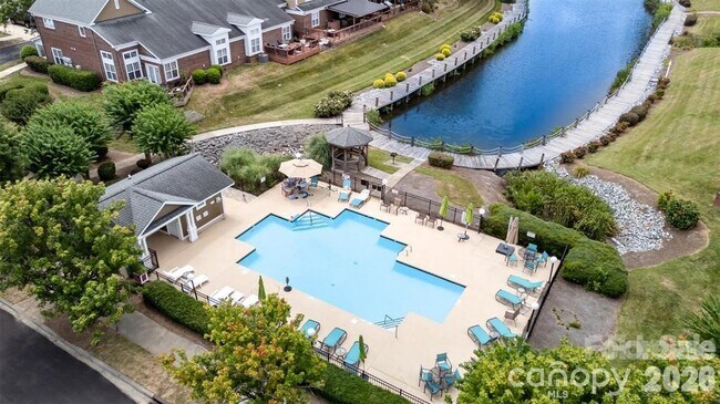 Building Photo - 18521 Harborside Dr