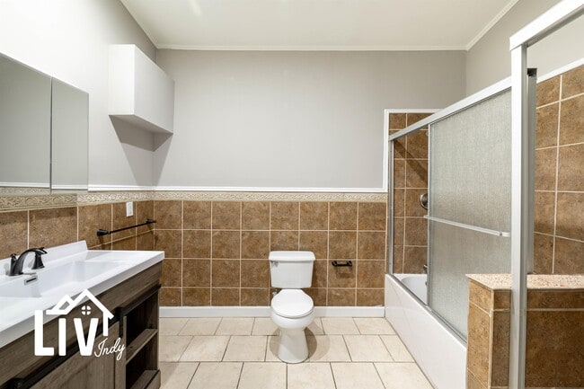 Building Photo - 1050 Janet Dr