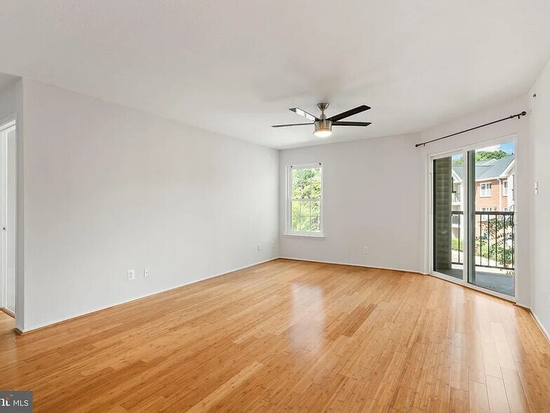 Building Photo - 3311 Wyndham Cir