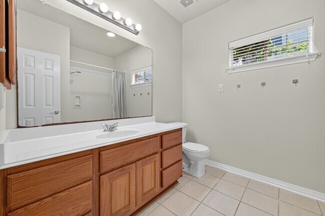 Building Photo - 6118 N Fawnlake Dr