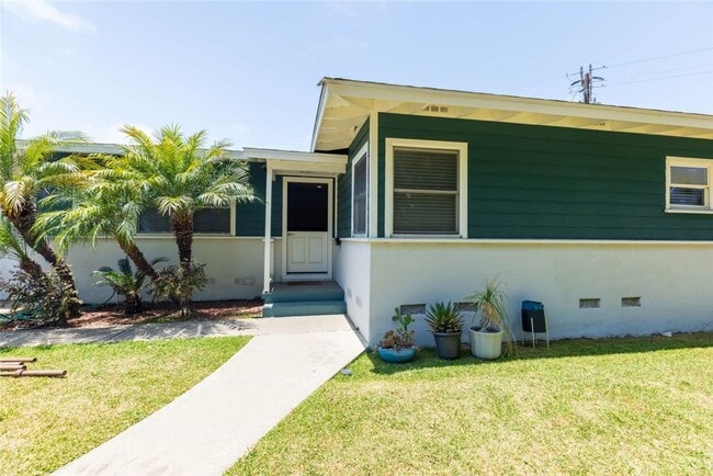 Building Photo - 2157 Rural Ln