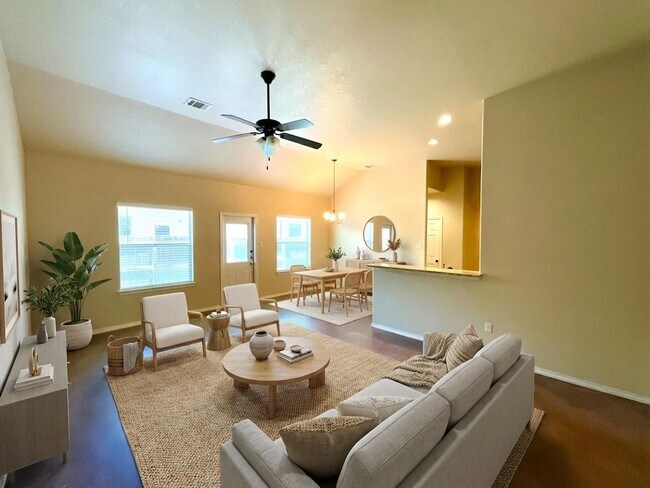 Building Photo - High Ceilings, Fenced Yard & 2-Car Garage – New Braunfels Living!